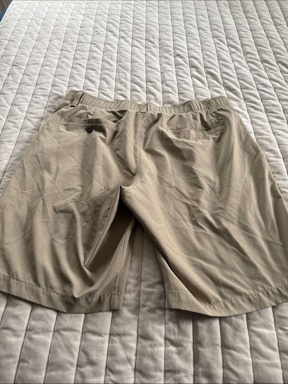 Under Armour Men's Tan Elastic-Waist Athletic Shorts